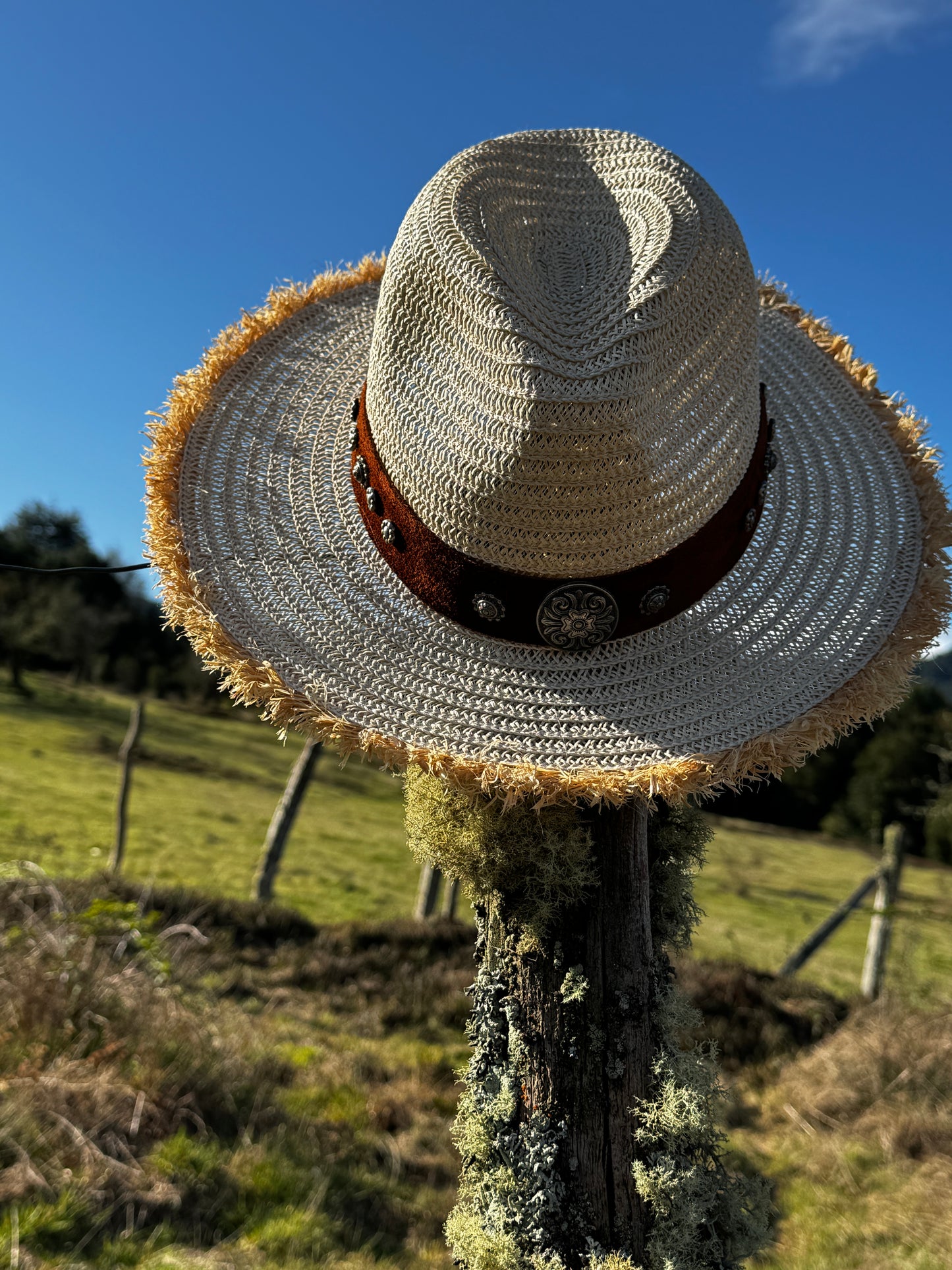 Sombrero Helena crudo