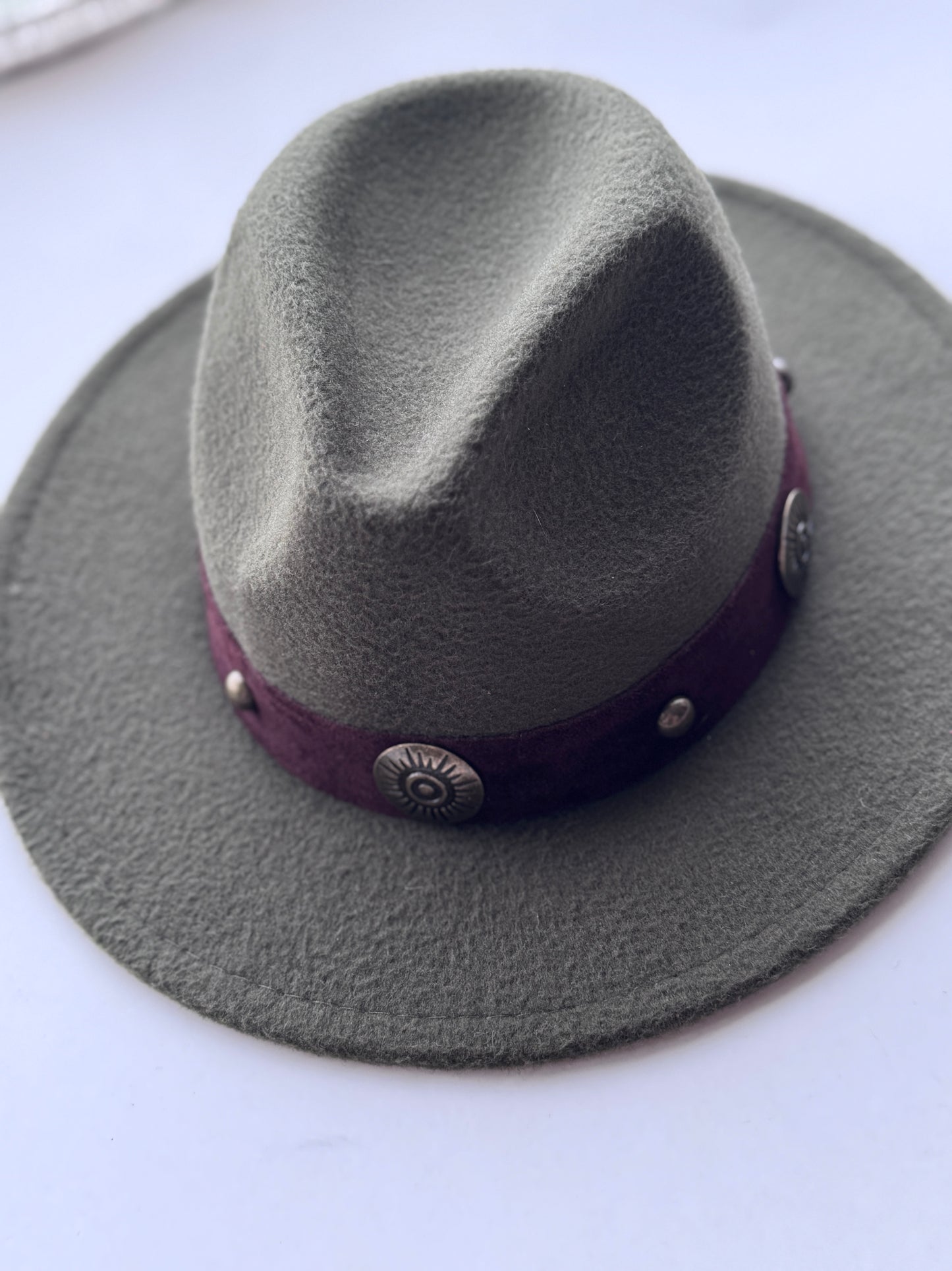 Sombrero Lahuen verde musgo