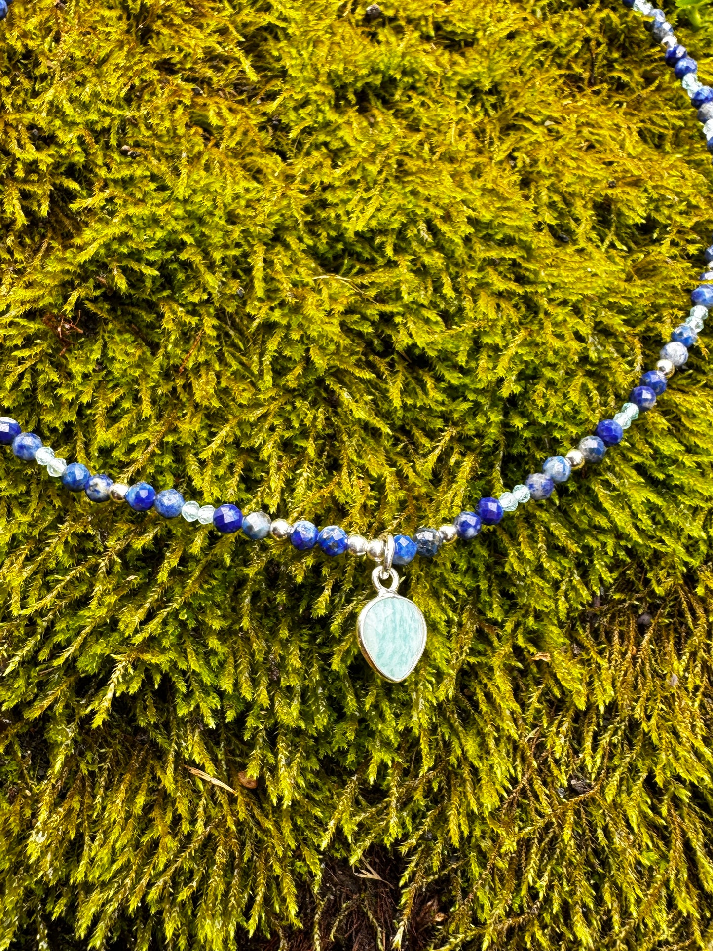 Collar Fluir Lapizlaluzuli y amazonita