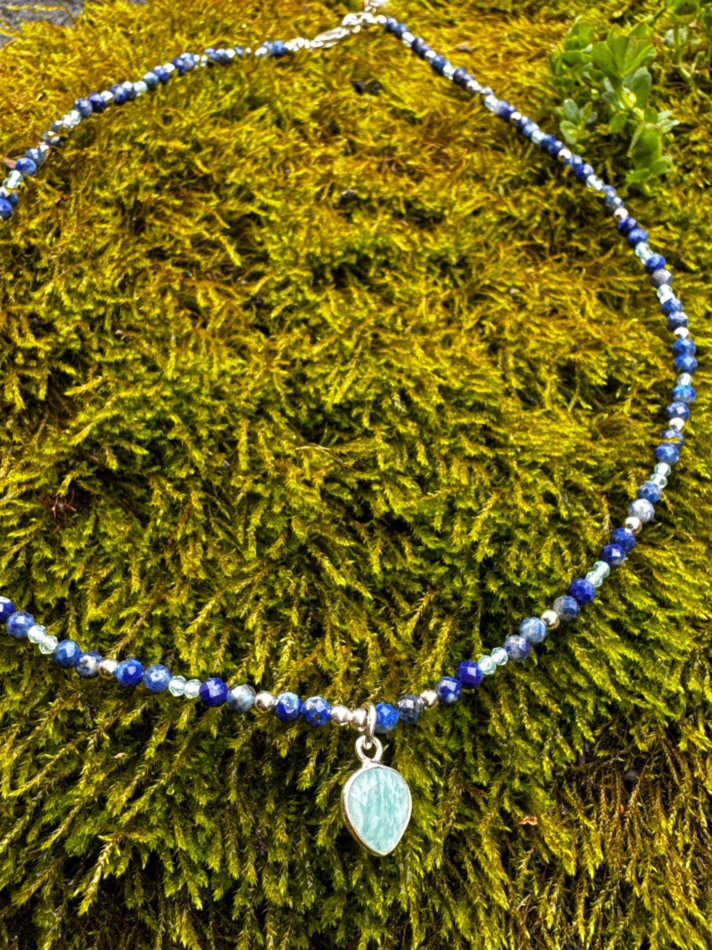 Collar Fluir Lapizlaluzuli y amazonita